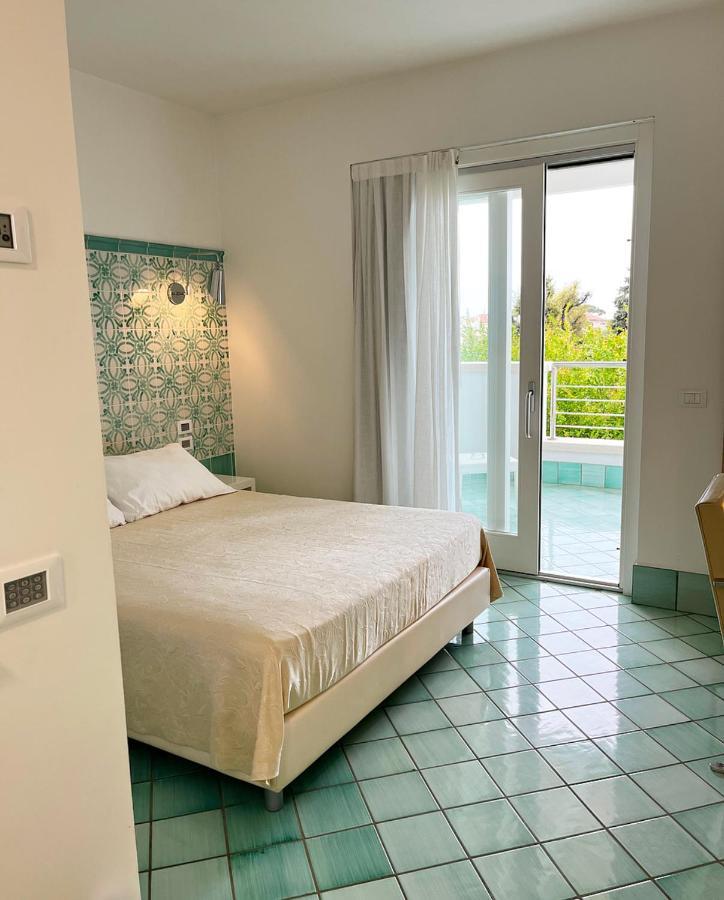 Ganimede Hotel Sperlonga Oda fotoğraf