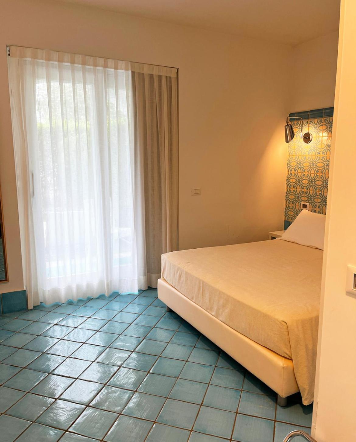 Ganimede Hotel Sperlonga Oda fotoğraf
