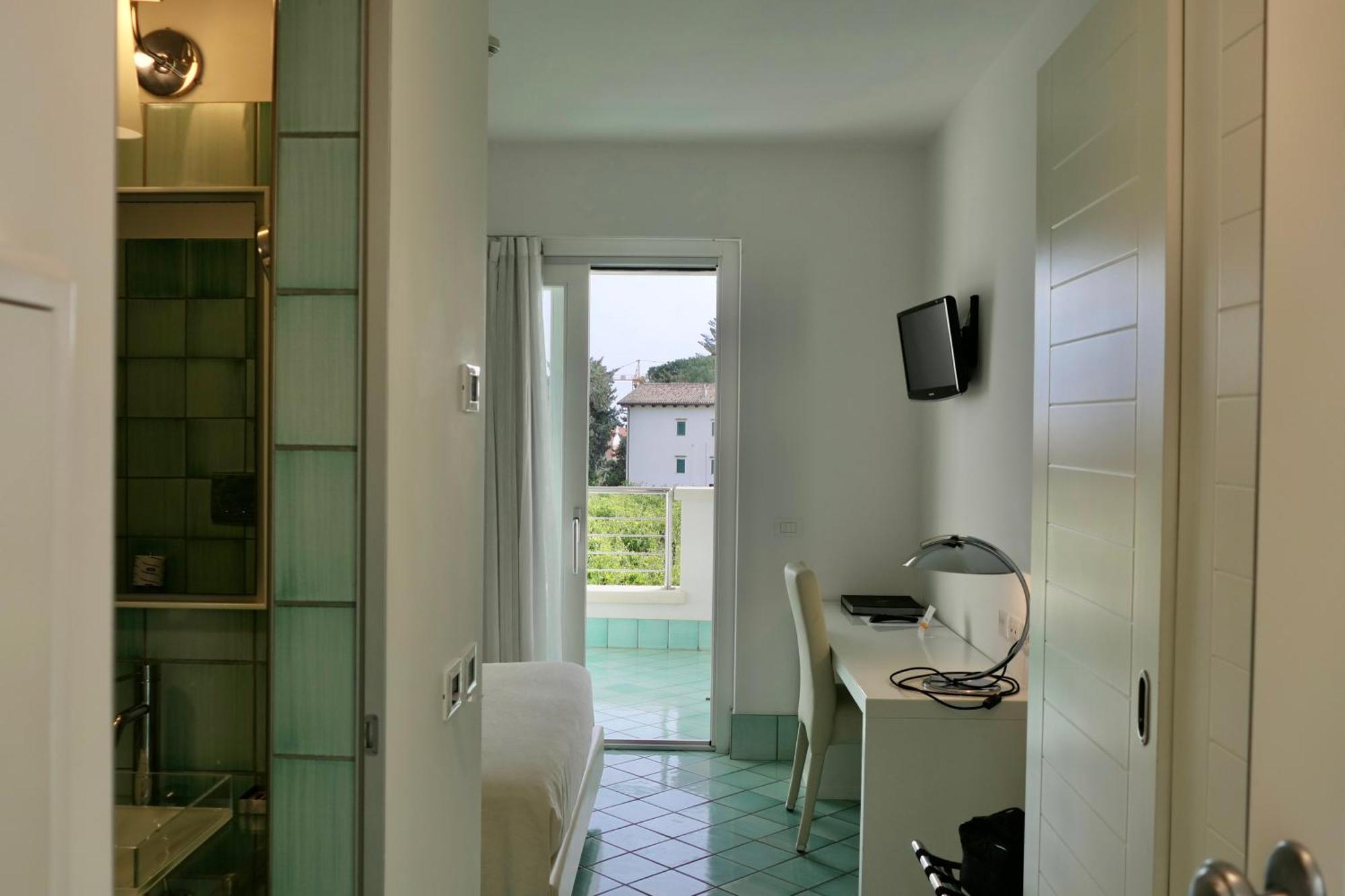 Ganimede Hotel Sperlonga Oda fotoğraf